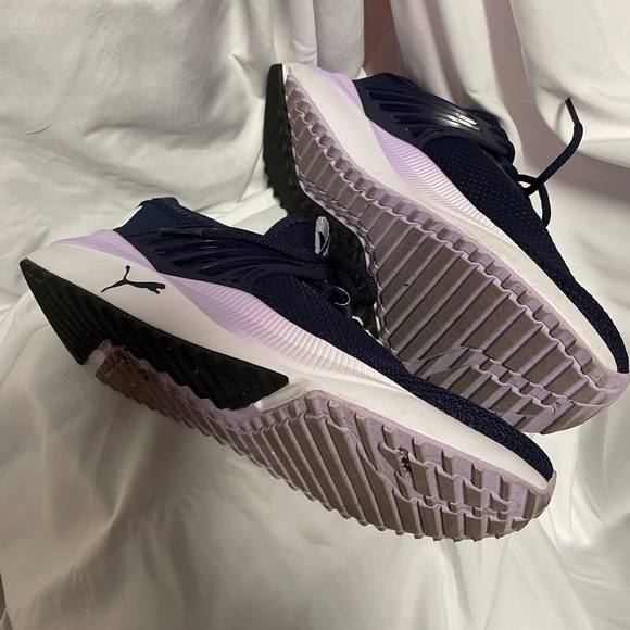 Puma Blue and light purple Athletic Shoes Lightweight Performance
Ladies 7.5 - Picture 5 of 5